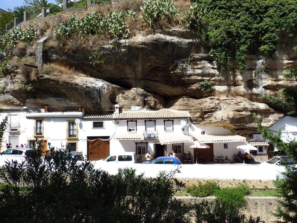 Casa Rural Cuevas Del Sol Setenil De Las Bodegas Bagian luar foto