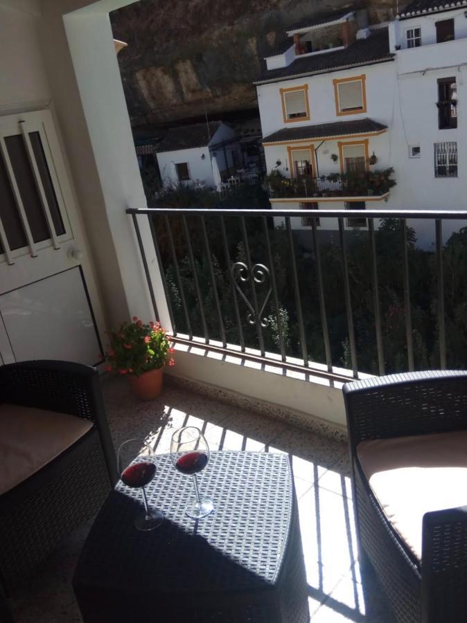 Casa Rural Cuevas Del Sol Setenil De Las Bodegas Bagian luar foto